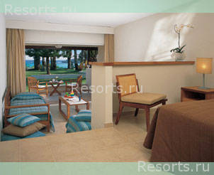 Nissi Beach Holiday Resort 9